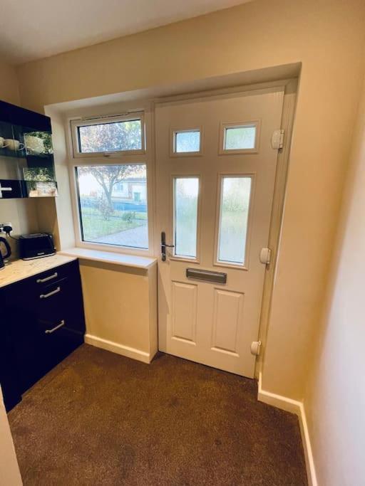 40 Cosy Compact Space In Quiet Location In Apartment Seaford