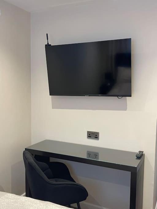 Apartment 40 Cosy Compact Space In Quiet Location In