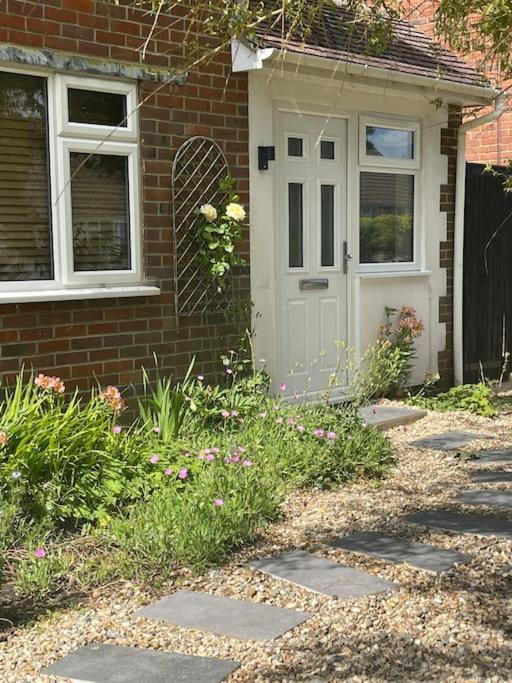 40 Cosy Compact Space In Quiet Location In Seaford